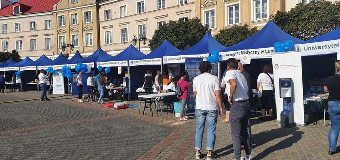 Trwa piknik "Zadbaj o zdrowie” na Placu Zamkowym w Lublinie