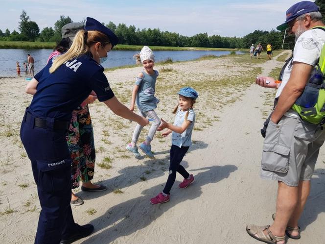 Podkarpaccy policjanci składają życzenia w Dniu Kobiet 