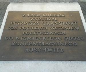 Plac Więźniów KL Auschwitz obok Starej Łaźni w Tarnowie