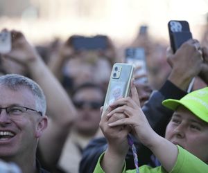 Drugiego dnia konklawe wybrano nowego papieża. Biały dym nad Watykanem