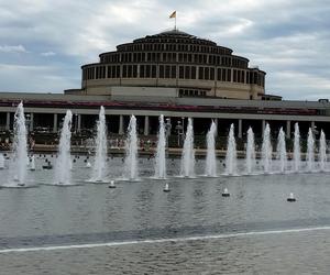 Symbol Wrocławia ma już 111 lat. Przez lata trwał spór o nazwę: Ludowa czy Stulecia? 