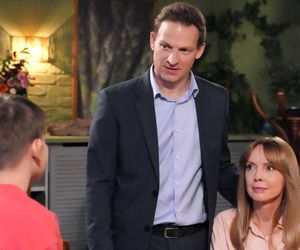 Barwy szczęścia odc. 3167. Agnieszka (Katarzyna Tlałka), Łukasz (Michał Rolnicki), Ksawery (Bartosz Gruchot)