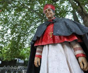 Skandal w kościele! Kardynał molestował 16-latkę, zgłaszają się kolejne ofiary