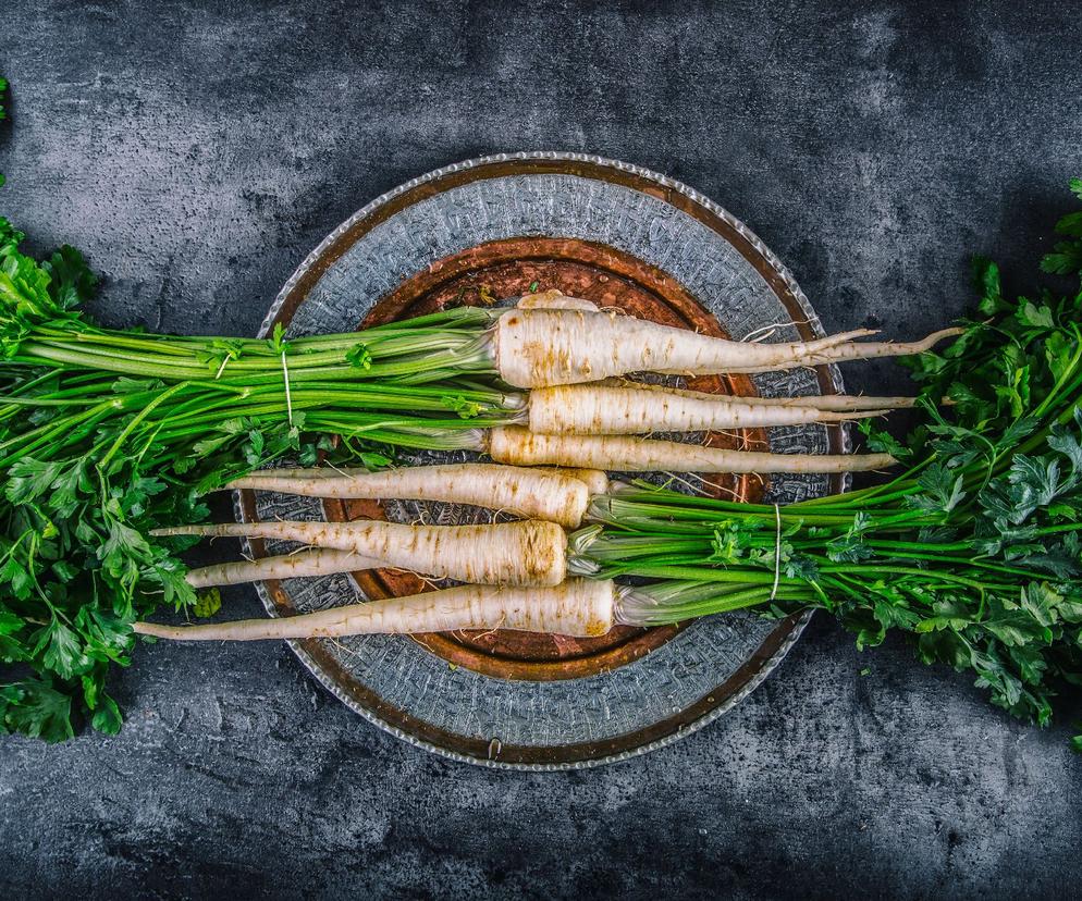 Pietruszka zwyczajna - popularne warzywo z właściwościami zdrowotnymi