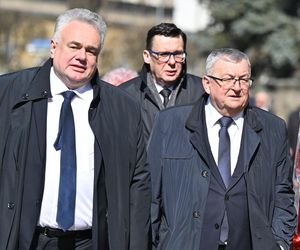 Pogrzeb Barbary Skrzypek. Prezydent Andrzej Duda, Jarosław Kaczyński i inni politycy PiS w kondukcie żałobnym w Gorlicach [ZDJĘCIA]