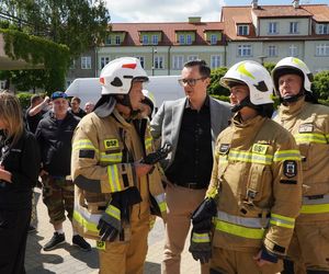 Silny wiart uszkodził konstrukcję sceny w amfiteatrze w Kętrzynie