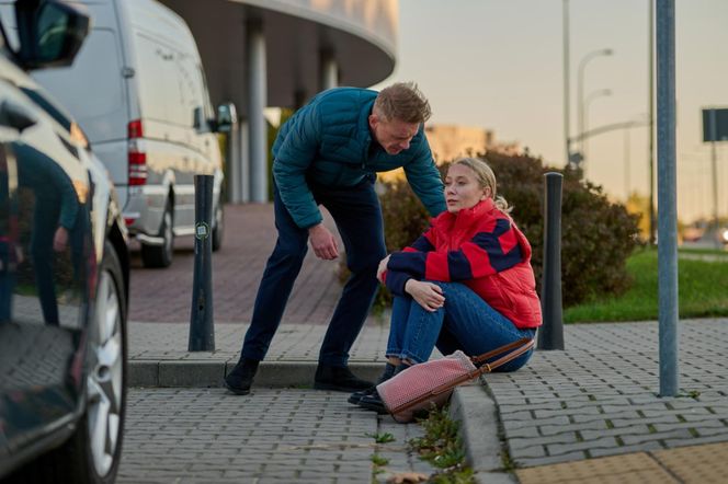 Na Wspólnej odc. 3966. Kamil Hoffer (Kazimierz Mazur), Łucja Agier (Magdalena Kaczmarek)