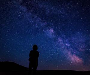 Noc spadających gwiazd 2024. Tutaj łatwiej spełnić życzenia. Oto 5 miejsc w Polsce, gdzie najlepiej obserwować nocne niebo