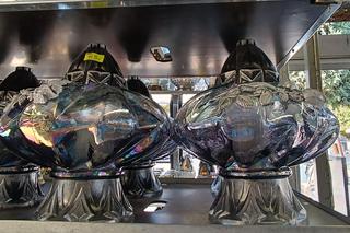 Ile kosztują znicze we Wrocławiu w 2023 r.? Sprawdziliśmy ceny w sklepach oraz na cmentarzach