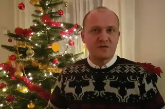 Świąteczny sweter Piotra Krzystka 2017