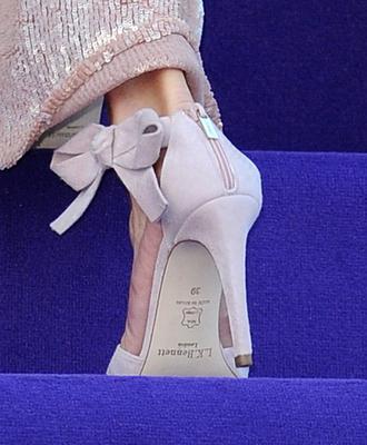 Sukienka i buty księżnej Kate na bankiecie ARK
