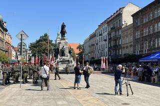 Święto Wojska Polskiego 2023 w Krakowie. Uroczystości na placu Jana Matejki