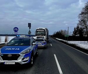 Kalisz. Miał ponad 2,5 promila alkoholu w organizmie i prowadził samochód ciężarowy