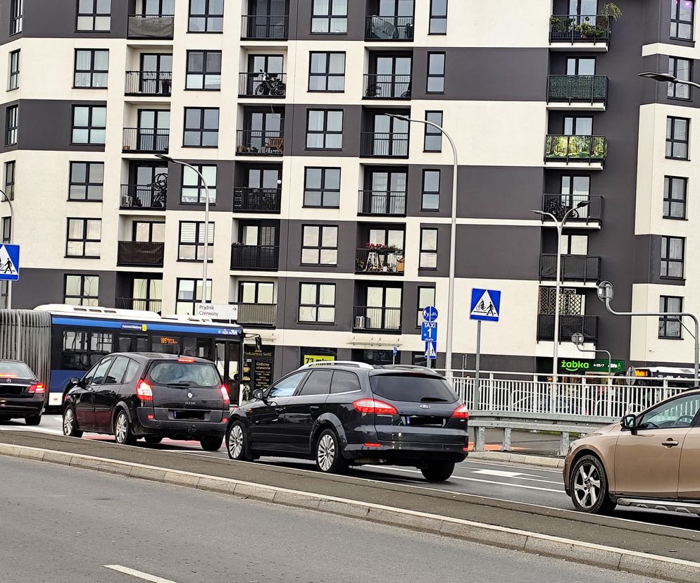 Kraków stanął w korkach. Drogi dojazdowe zablokowane