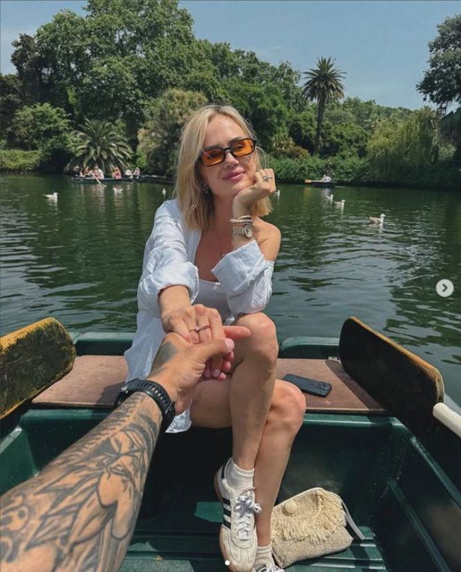 Błyskawiczna zmiana statusu. Akop Szostak w kwietniu się rozwiódł, a w czerwców oświadczył ponownie