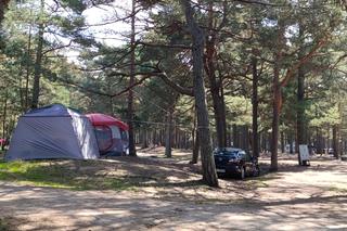 Koniec sezonu w Lubiatowie. Plaża i pusty camping