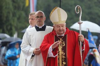Kard Dziwisz w Mogile: Jedyna odpowiedź na tajemnicę Krzyża zawarta jest w słowie „miłość”