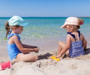 Pokazała plażowy trik. Wylał się na nią hejt: Całkowicie niebezpieczne dla środowiska