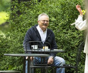 Marek Jakubiak. Pies pomaga mu w kampanii