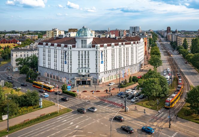 Biały Sobieski: zakończyła się modernizacja hotelu Radisson Blu Sobieski na placu Zawiszy