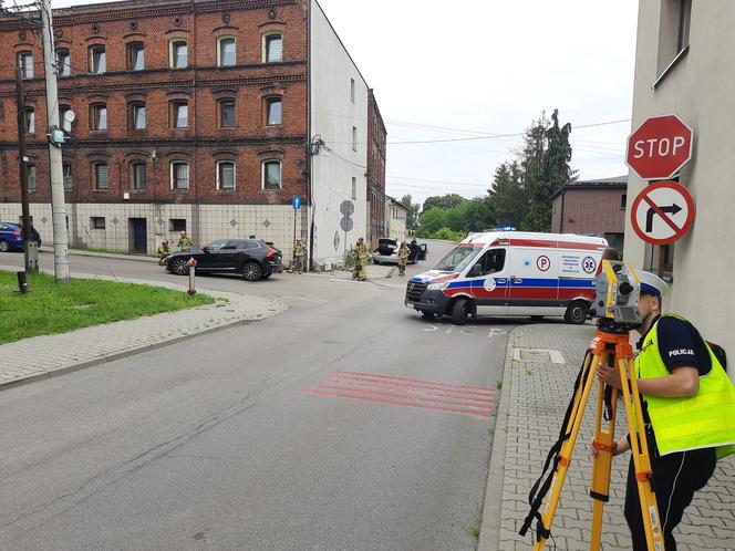 Wypadek w Piekarach Śląskich. Zderzyły się dwa samochody. Dziecko trafiło do szpitala 