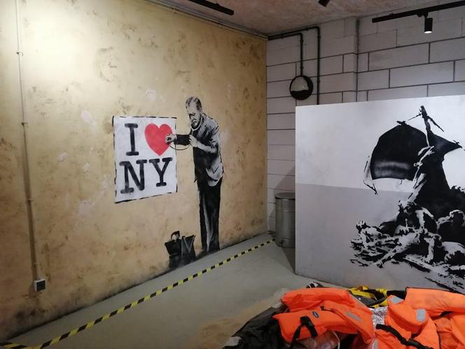 Ferie w Krakowie? Wystawę Banksy'ego, najbardziej tajemniczego artysty na świecie, koniecznie trzeba zobaczyć