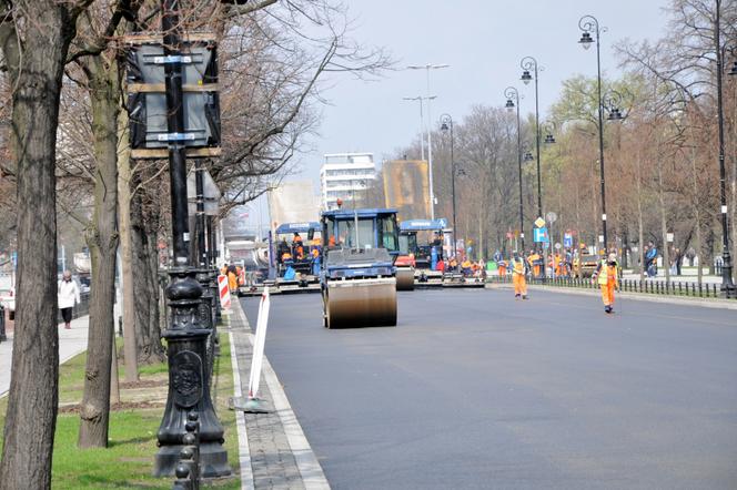 Remont Alei Ujazdowskich na wysokości Kancelarii Premiera  w Warszawie  