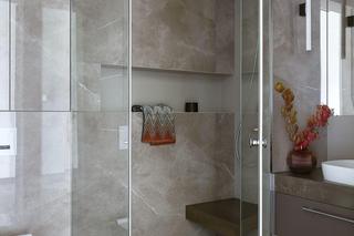 Mieszkanie w Warszawie w duchu przytulnego minimalizmu