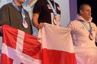 Michał Tomaszowski wygrał mistrzostwa świata w lodowym pływaniu