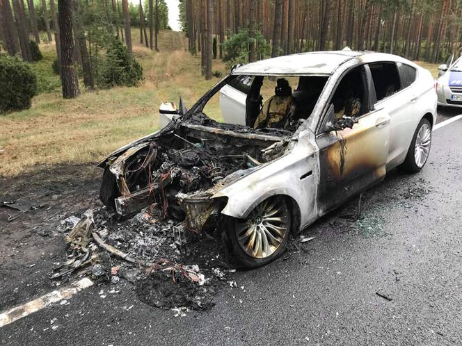 BMW stanęło w płomieniach na DK 10 w Emilianowie!