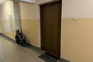 Tragedia w Poznaniu! W mieszkaniu znaleziono zwłoki ojca i syna