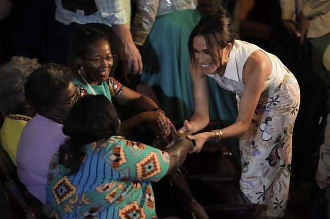 Gorący taniec Meghan Markle i księcia Harry'ego! Co za pląsy!