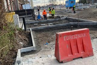 Budowa linii tramwajowej na Jar zablokowała wyjazd mieszkańcom Torunia