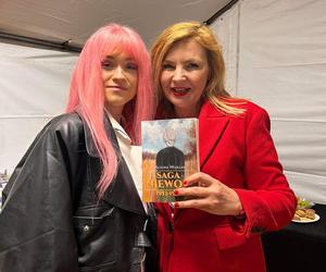 Aldona Wleklak promowała trzecią część Sagi niewoli w Wielkopolsce. Kto przyszedł jej pogratulować?