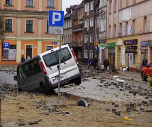 Głuchołazy po przejściu powodzi błyskawicznej 