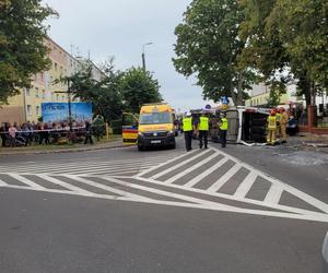 Wypadek w Lubrańcu. Wiele osób rannych po zderzeniu busa i osobówki 