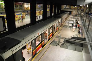 ZTM Warszawa: więcej pociągów metra w godzinach szczytu