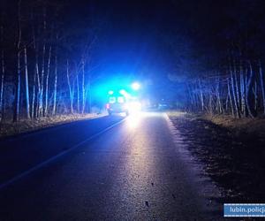 Ojciec nie żyje, 15-letni syn został ranny. W rowerzystów wjechał samochód