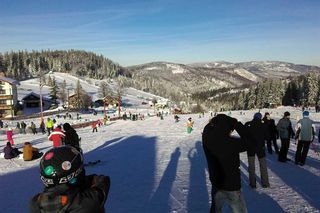 Jest śnieg, będą narty. W Beskidach otwiera się pierwszy stok narciarski!