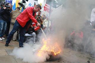 Demonstracja w zdjęciach. Zobacz naszą fotorelację!