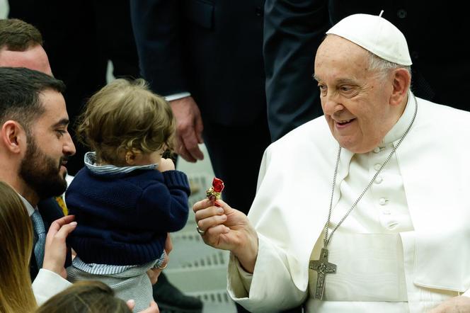 Papież Franciszek w szpitalu. Miał poważne problemy z głosem podczas audiencji