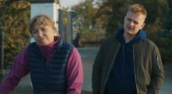 Barwy szczęścia odc. 3142. Młody Szymański (Maciej Czerklański), Szymańska (Agata Pruchniewska)