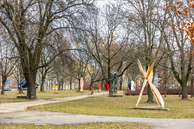 "Galeria samochodowa" w Warszawie na Woli