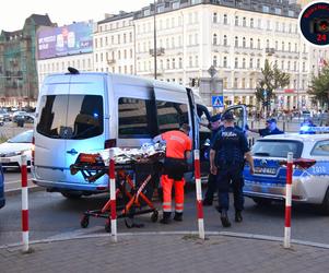 Warszawa. Uderzył w samochody, próbował uciec. Spektakularne zatrzymanie kierowcy na Dworcu Centralnym