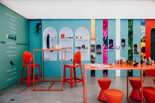 Oriflame wyruszyło w Polskę z mobilną strefą piękna. Marka zawita łącznie do 12 miast, a zwieńczeniem trasy będzie muzyczne wydarzenie w Warszawie