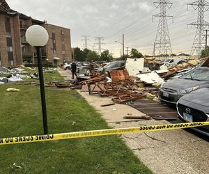 Wichura zerwała dach budynku pod Chicago