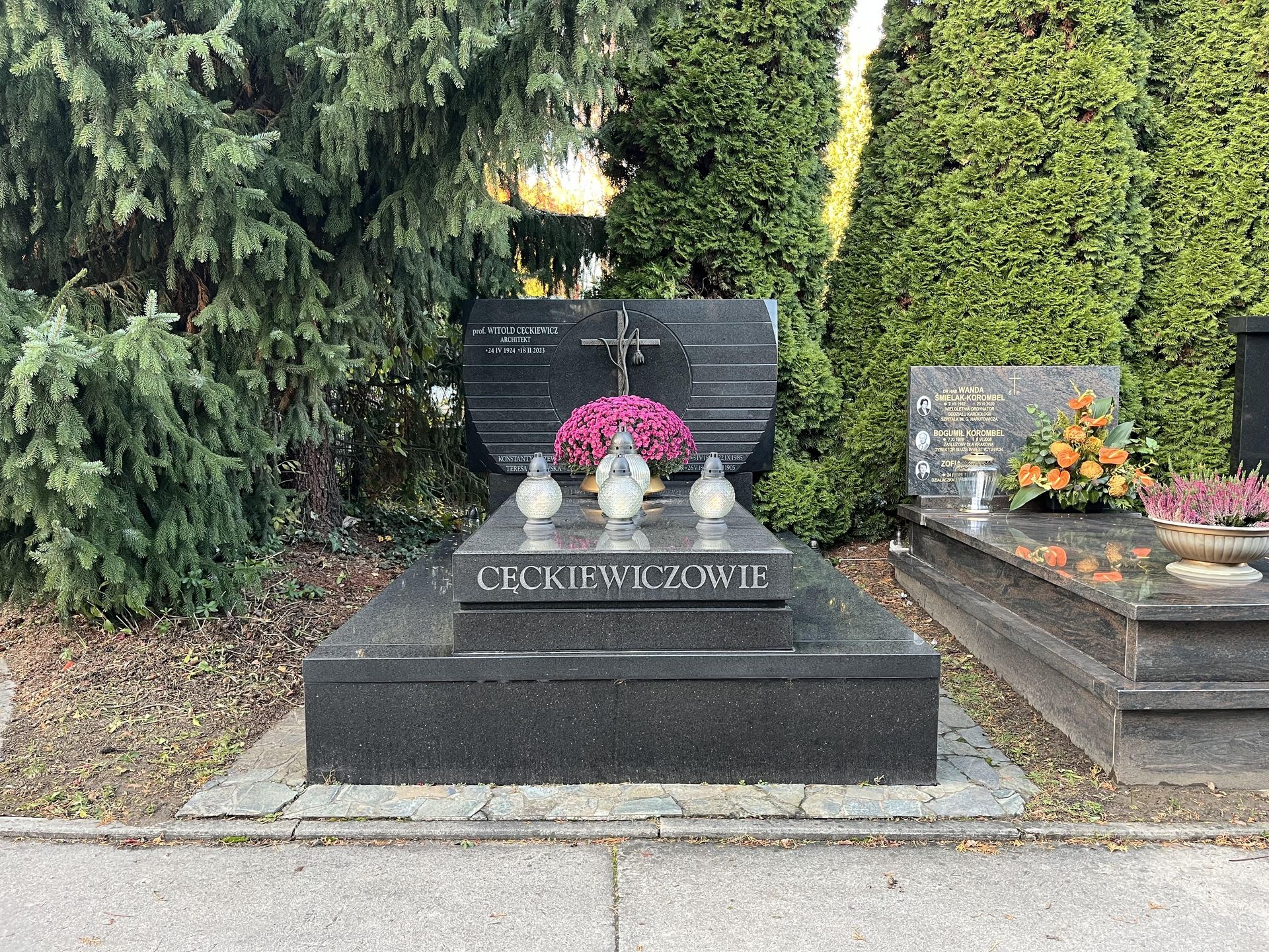 Groby architektów na krakowskich cmentarzach