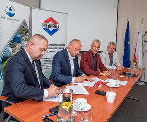 Podpisanie umowy na budowę komory fermentacyjnej w Sądeckich Wodociągach 