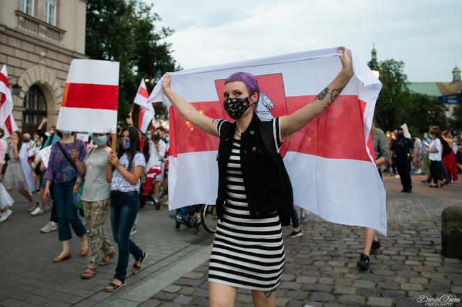 Marsz solidarności z Białorusinami w Krakowie