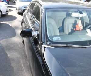 Paweł S. potrącił kobietę na pasach. Po wypadku chciał sprzedać auto. Policjanci przerwali transakcję